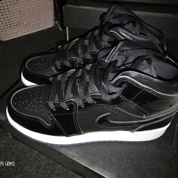 Men's Black Nike Sneakers